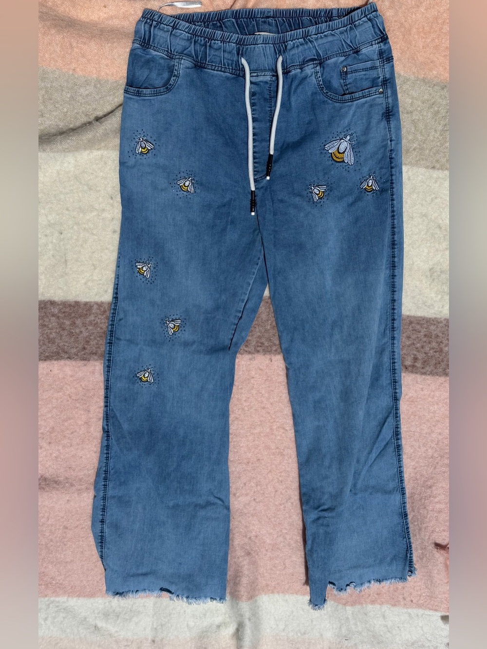 Women’s Blue Embroidered Bee Jeans - Lightweight Drawstring
